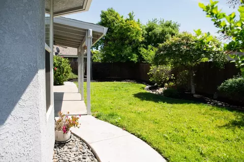 Exterior - 802 Hartwick Ave, Turlock, CA 95382 photo 7 of 16