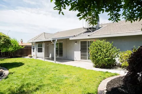 Exterior - 802 Hartwick Ave, Turlock, CA 95382 photo 5 of 16