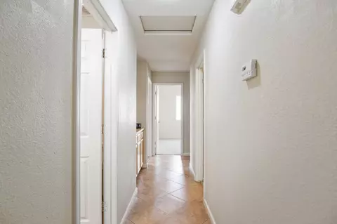 Entry Way - 362 Edan Ct, Merced, CA 95341 photo 2 of 2