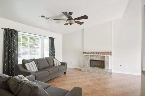 Living - 362 Edan Ct, Merced, CA 95341 photo 2 of 3