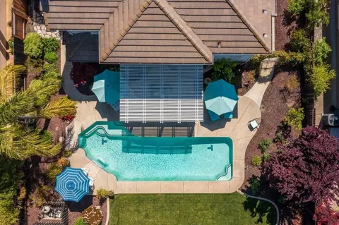2261 Belvedere Cir, Roseville, CA 95678