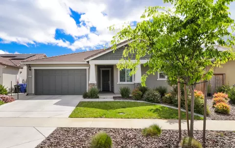 9850 Black Swan Dr, Elk Grove, CA 95624