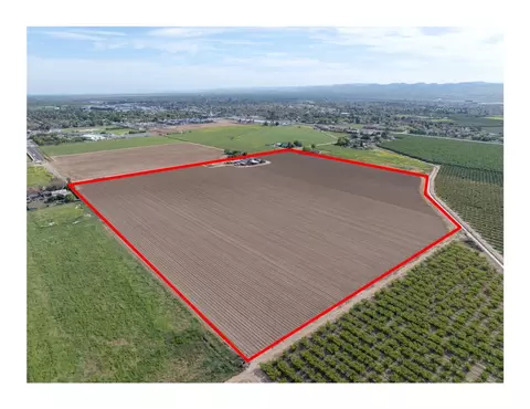343 Olive Ave, Patterson, CA 95363 photo 4