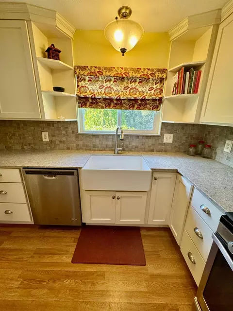 Kitchen - 4420 Sand Ridge Rd, Placerville, CA 95667 photo 3 of 5