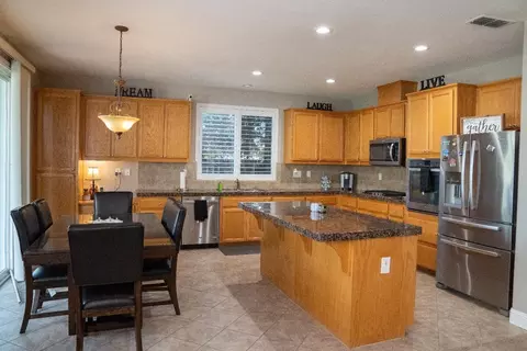 1593 Wild Tree Ln, Turlock, CA 95382 photo 3