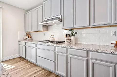 Kitchen - 96 E Stefano Ave, Mountain House, CA 95391 photo 2 of 7