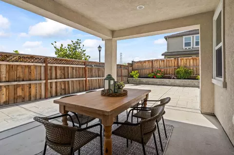 Exterior - 96 E Stefano Ave, Mountain House, CA 95391 photo 9 of 15