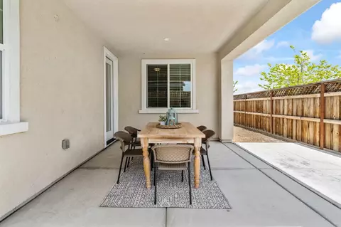 Exterior - 96 E Stefano Ave, Mountain House, CA 95391 photo 10 of 15