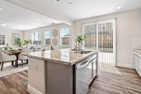 Kitchen - 96 E Stefano Ave, Mountain House, CA 95391 photo 3 of 7