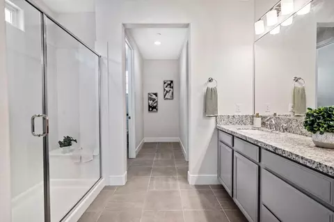 Bath - 96 E Stefano Ave, Mountain House, CA 95391 photo 5 of 6