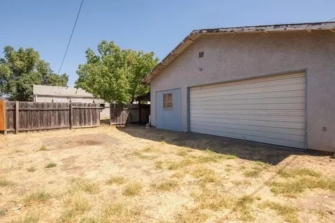 Exterior - 2218 Lambert St, Modesto, CA 95354 photo 2 of 8