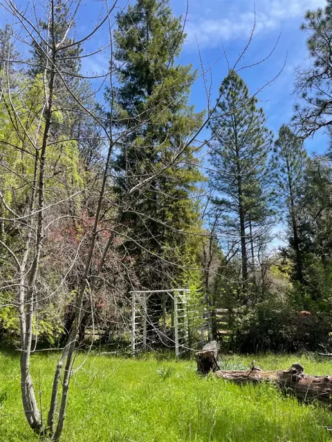 13593 Hidden Valley Rd, Grass Valley, CA 95949 photo 2