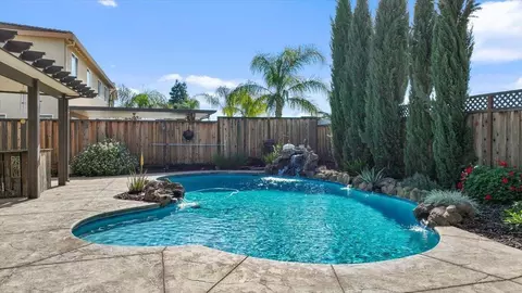 Exterior - 1338 Daisy Dr, Patterson, CA 95363 photo 9 of 17