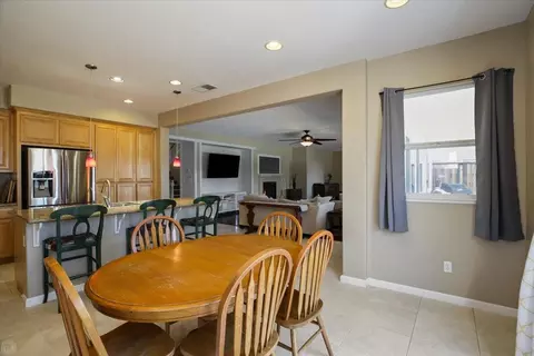 Dining - 1338 Daisy Dr, Patterson, CA 95363 photo 3 of 5