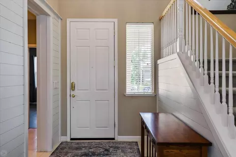Entry Way - 1338 Daisy Dr, Patterson, CA 95363 photo 2 of 7
