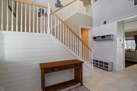 Entry Way - 1338 Daisy Dr, Patterson, CA 95363 photo 4 of 7