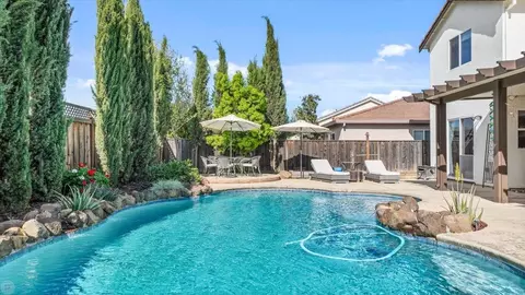 Exterior - 1338 Daisy Dr, Patterson, CA 95363 photo 14 of 17