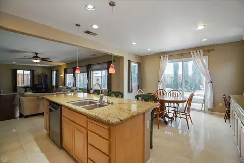 Kitchen - 1338 Daisy Dr, Patterson, CA 95363 photo 6 of 6