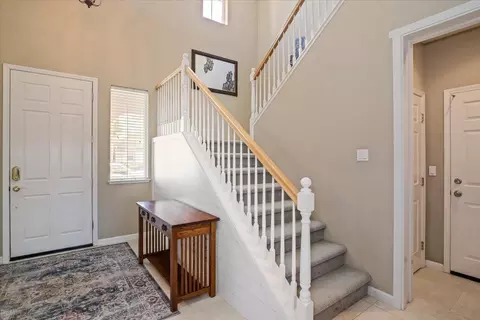 Entry Way - 1338 Daisy Dr, Patterson, CA 95363 photo 5 of 7