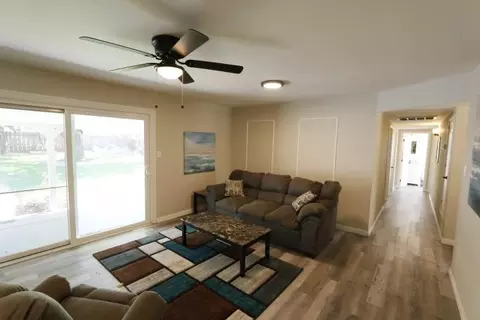 Living - 4716 Donnie Lyn Way, Carmichael, CA 95608 photo 1 of 2