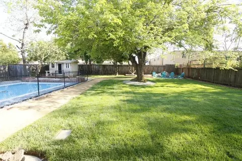 Exterior - 4716 Donnie Lyn Way, Carmichael, CA 95608 photo 2 of 12
