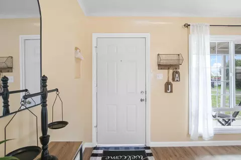 Entry Way - 2259 E Childs Ave, Merced, CA 95341 photo 1 of 4