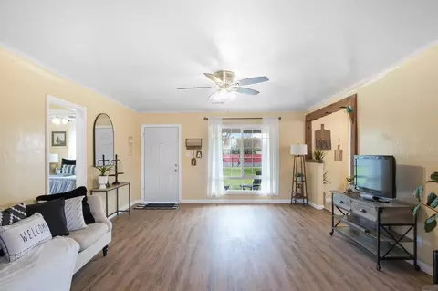 Entry Way - 2259 E Childs Ave, Merced, CA 95341 photo 2 of 4