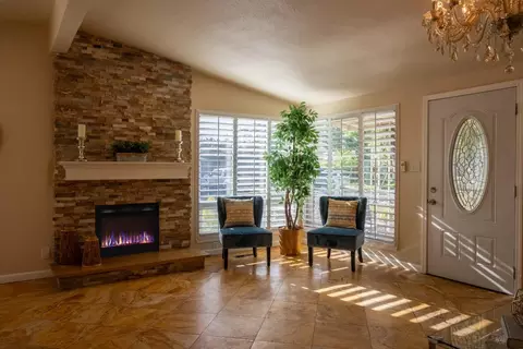 Living - 2412 Upham Ct, Carmichael, CA 95608 photo 3 of 9