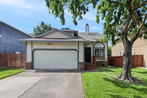 159 Creekside Cir, Sacramento, CA 95823
