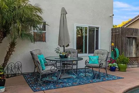 Exterior - 926 Lourence Dr, Tracy, CA 95376 photo 12 of 20