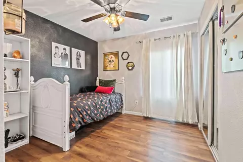 Bedroom - 926 Lourence Dr, Tracy, CA 95376 photo 7 of 8