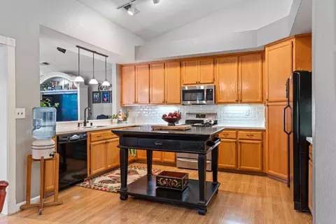 Kitchen - 926 Lourence Dr, Tracy, CA 95376 photo 1 of 3