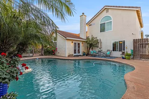 Exterior - 926 Lourence Dr, Tracy, CA 95376 photo 5 of 20