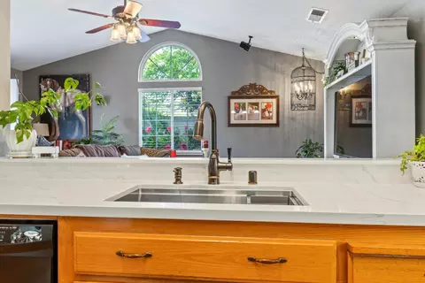Kitchen - 926 Lourence Dr, Tracy, CA 95376 photo 3 of 3
