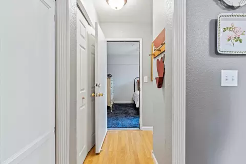 Entry Way - 926 Lourence Dr, Tracy, CA 95376 photo 1 of 2