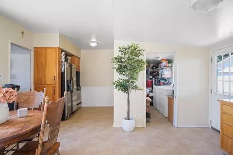 Kitchen - 1905 E Santa Fe Dr, Merced, CA 95340 photo 4 of 4