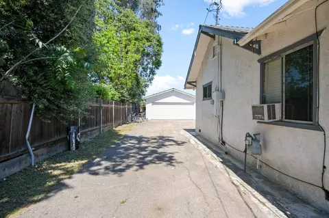 Exterior - 1905 E Santa Fe Dr, Merced, CA 95340 photo 6 of 14