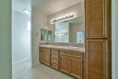 Bath - 3519 Eskaton Dr, Placerville, CA 95667 photo 1 of 4