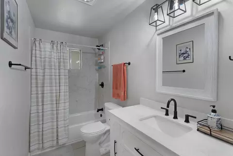 Bath - 3855 Nugget Ln, Placerville, CA 95667 photo 2 of 2