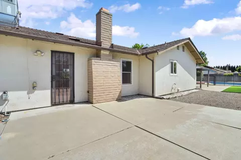 Exterior - 1480 Titleist Way, Manteca, CA 95337 photo 13 of 23