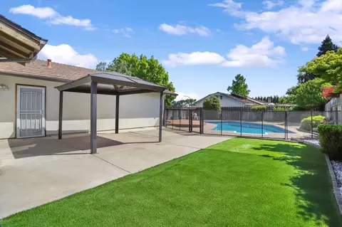 Exterior - 1480 Titleist Way, Manteca, CA 95337 photo 14 of 23