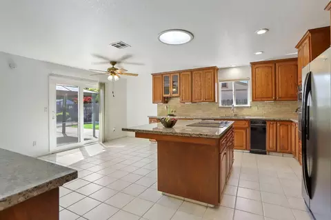 Kitchen - 1480 Titleist Way, Manteca, CA 95337 photo 1 of 6
