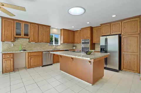 Kitchen - 1480 Titleist Way, Manteca, CA 95337 photo 6 of 6