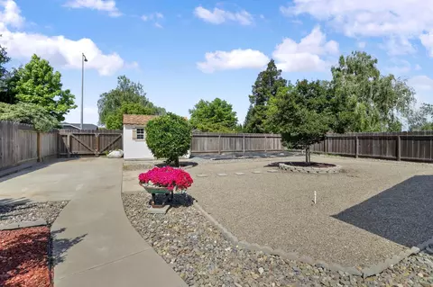 Exterior - 1480 Titleist Way, Manteca, CA 95337 photo 8 of 23