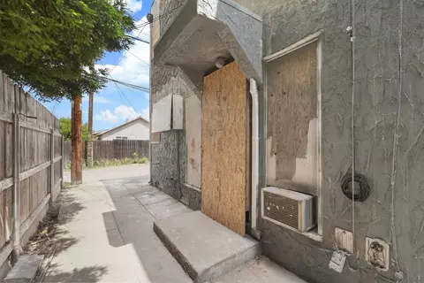 Exterior - 419 W Locust St, Lodi, CA 95240 photo 22 of 23