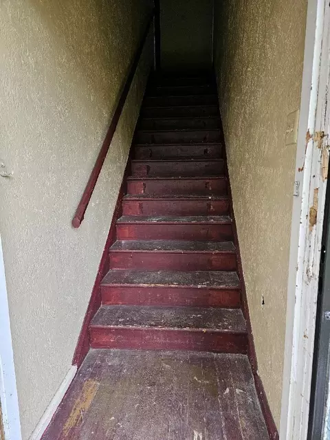Entry Way - 419 W Locust St, Lodi, CA 95240 photo 1 of 1