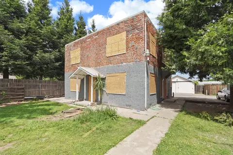Exterior - 419 W Locust St, Lodi, CA 95240 photo 18 of 23