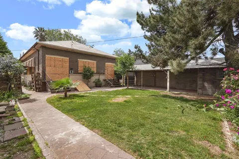 Exterior - 419 W Locust St, Lodi, CA 95240 photo 12 of 23