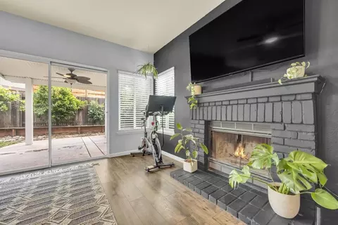 Living - 5625 Summit Dr, Rocklin, CA 95765 photo 5 of 5