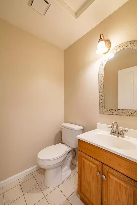Bath - 13501 W View Dr, Sutter Creek, CA 95685 photo 2 of 3